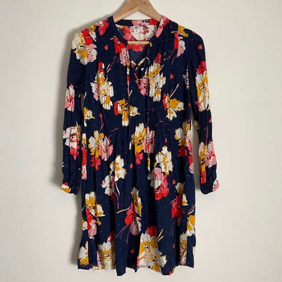 Old Navy Floral Swing Dress - Picture 2 of 6